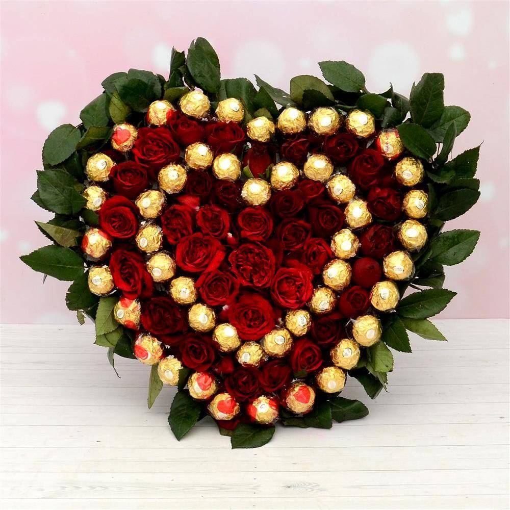 Ferrero Rocher bouquet with Red Roses - YuvaFlowers