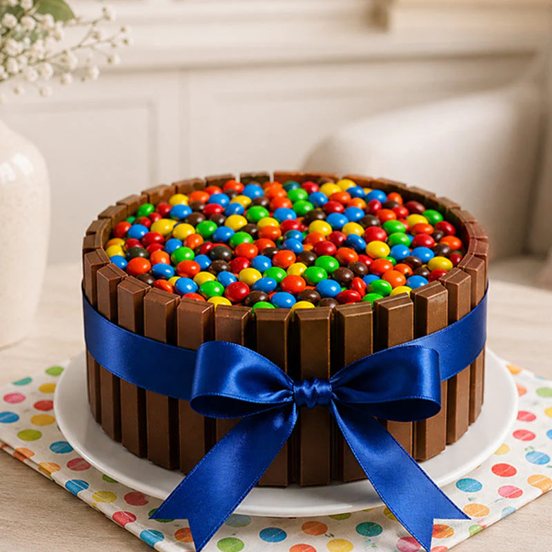 1 kg Kitkat Cake