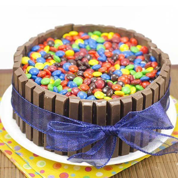 1 kg Kitkat Cake - YuvaFlowers