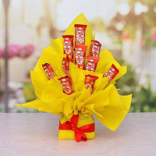 10 Pcs Kit Kat Bouquet Arrangement Hamper Online Gift Delivery