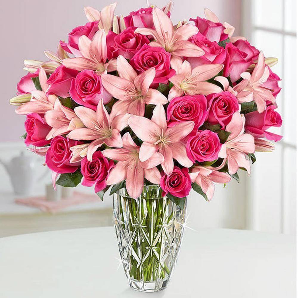 24 Pcs Pink Rose & 5 Stem Lily in a Glass Vase - YuvaFlowers