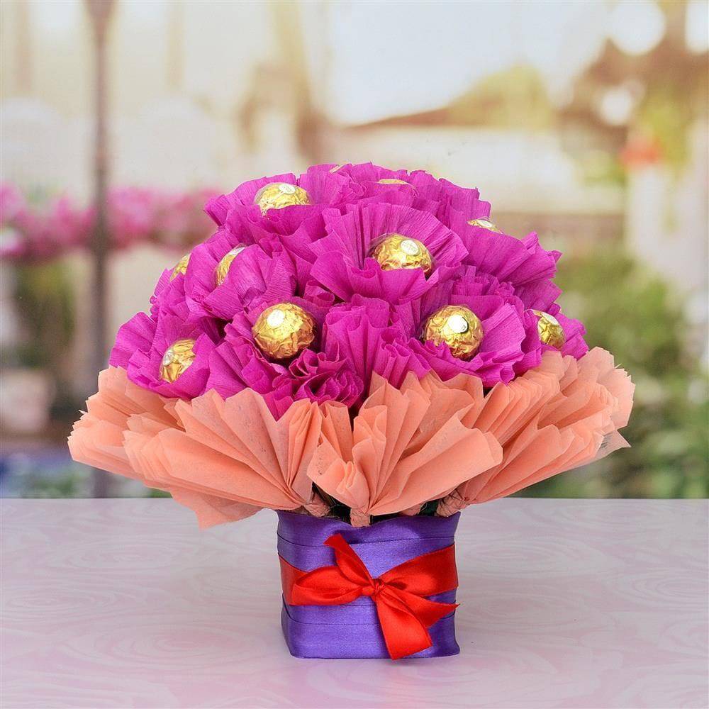 24pc Ferrero Rocher bouquet - YuvaFlowers