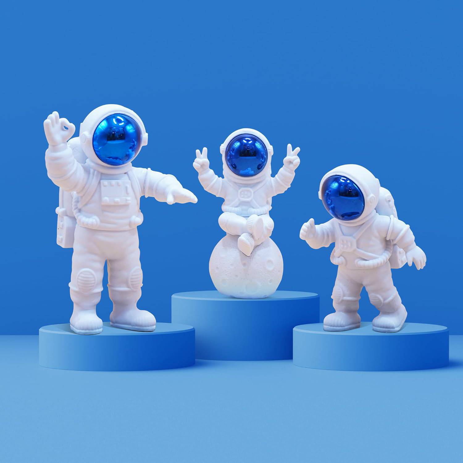 3pcs Astronaut Figurine Home Decor Astronaut Statue Study Office Desk Decor Showpiece Gift Decoration Accessories Outer Space PVC Sculpture (Golden) - YuvaFlowers