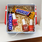 Snicker Bars And Color Splash Combo - YuvaFlowers