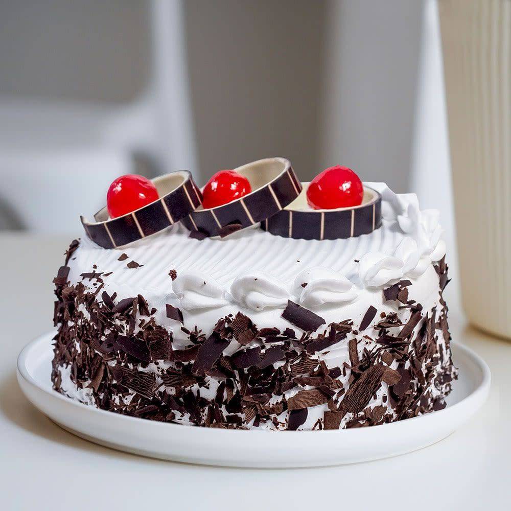 Amazing Black Forest Cake - YuvaFlowers