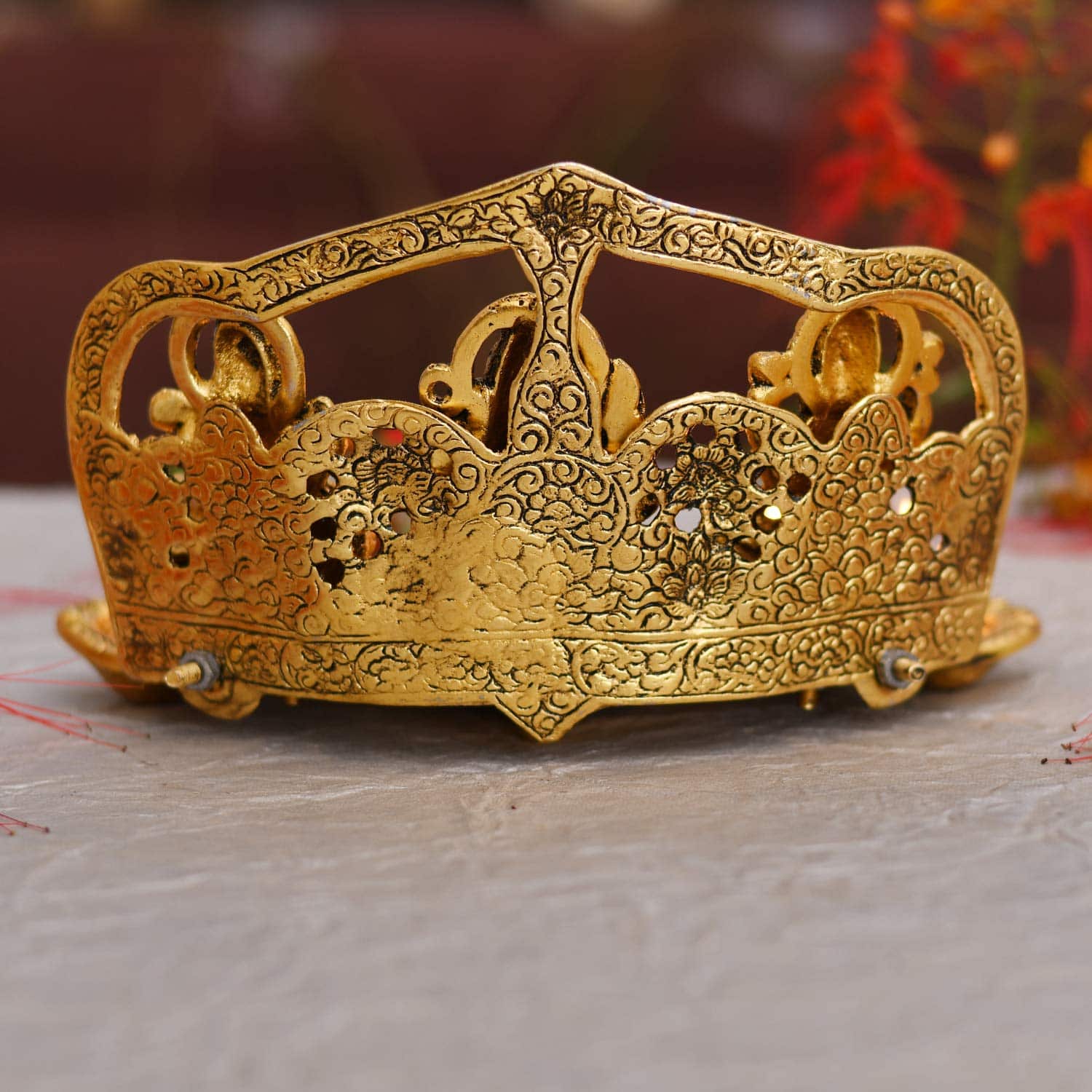 Collectable India Lakshmi Ganesh Saraswati Idol Diya Oil Lamp Deepak - Metal Lakshmi Ganesh Showpiece Statue - Traditional Diya for Diwali Pooja - Diwali Home Decor Item Gift (1) - YuvaFlowers