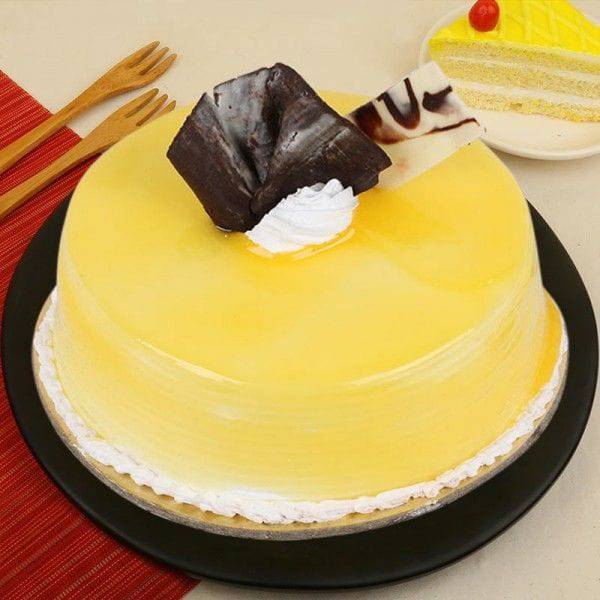 Delicious Mango Cake - YuvaFlowers