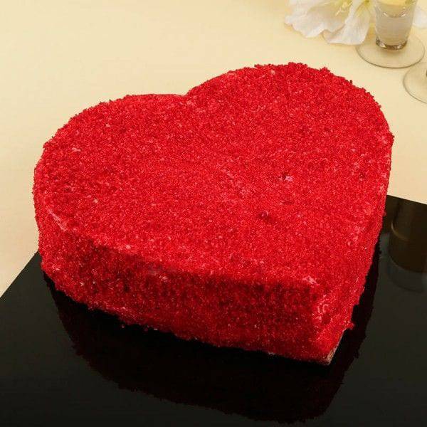 Delicious Red Velvet Heartshape Cake Half Kg - YuvaFlowers