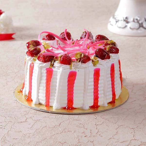 Delicious Round Strawberry Cake - YuvaFlowers