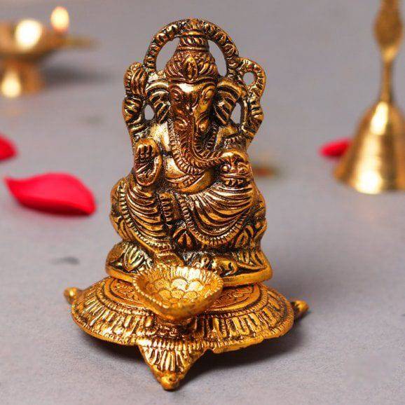 Ganesha Idol Wishes - YuvaFlowers