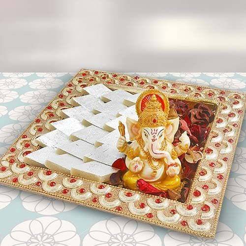 KAJU BARFI & GANESHA IDOL - YuvaFlowers