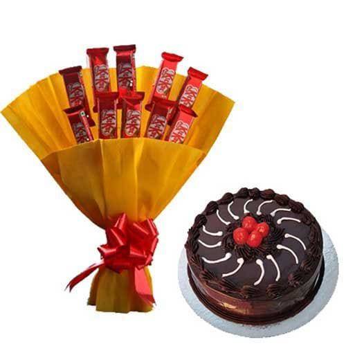 Kitkat Bunch with cake - YuvaFlowers