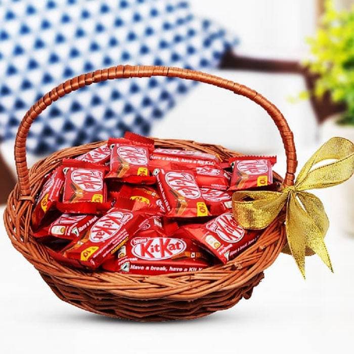Kitkat In Basket - YuvaFlowers