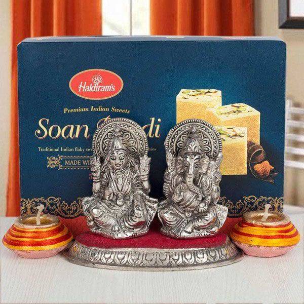 Laxmi Ganesha Delight - YuvaFlowers