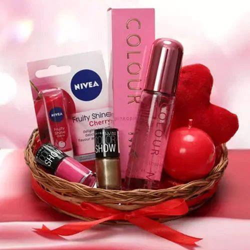 Love Being A Woman - YuvaFlowers