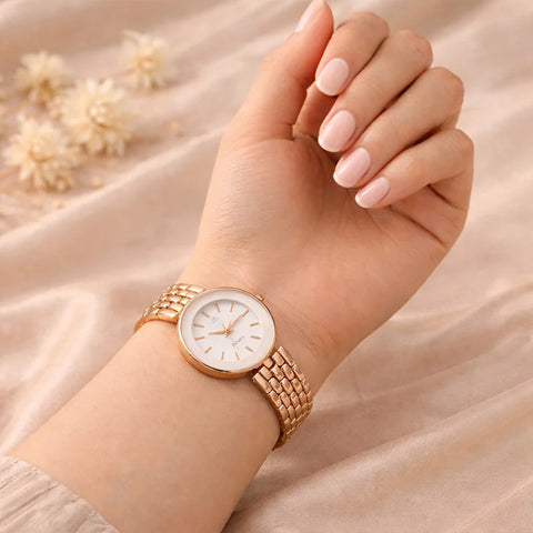 LuxeRose Minimalist Quartz Watch – Rose Gold Stainless Steel