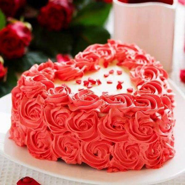 Roses Heart Shaped Cake - YuvaFlowers