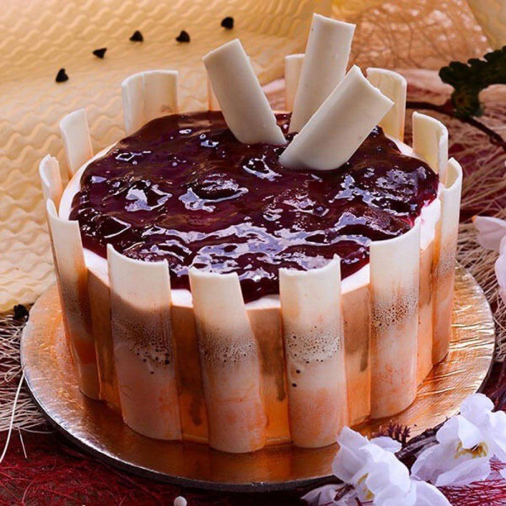 Strawberry Jelly Cake - YuvaFlowers