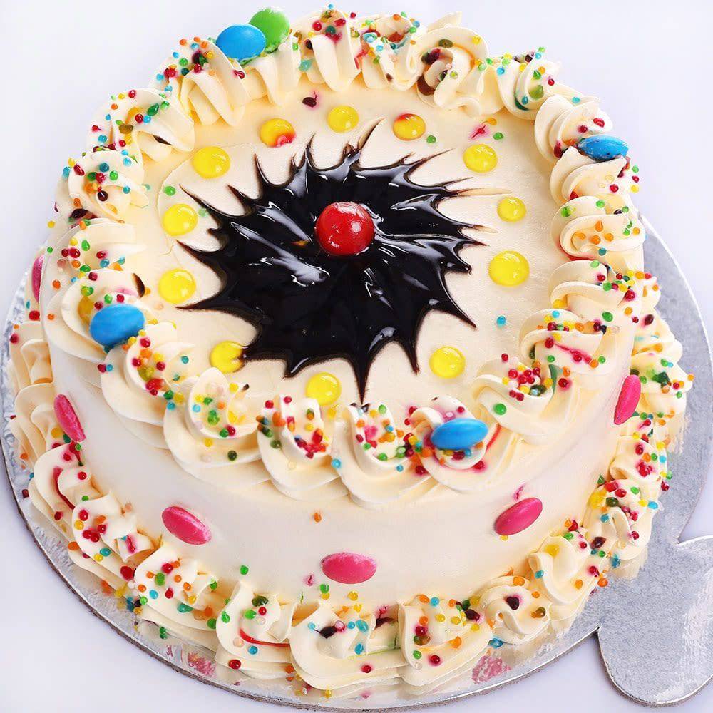Vanilla Extravagant Cake - YuvaFlowers