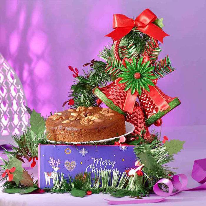 Xmas Plum Cake N Decorative Hamper - YuvaFlowers